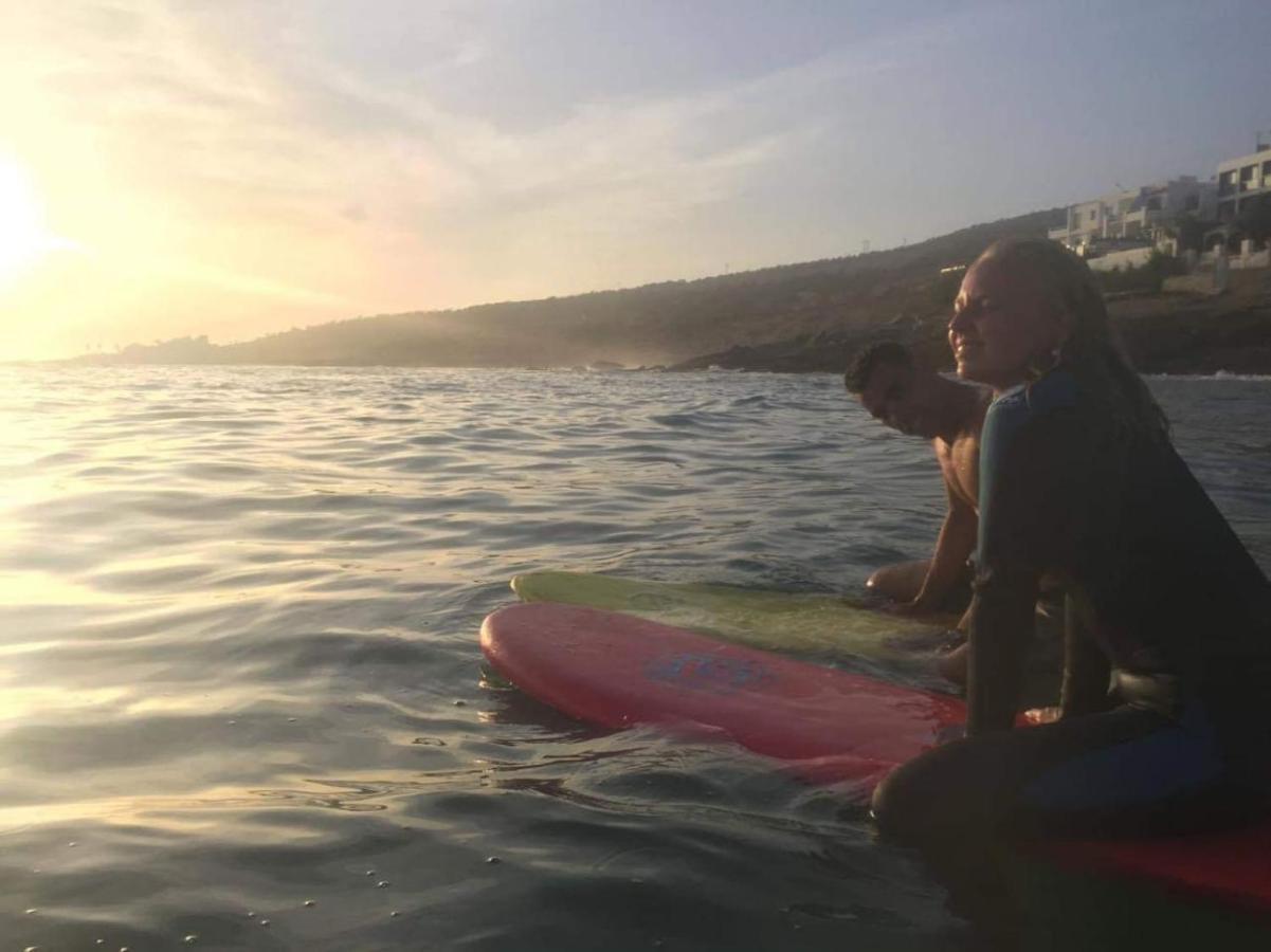 Surf & Skate Hostel Taghazout Buitenkant foto