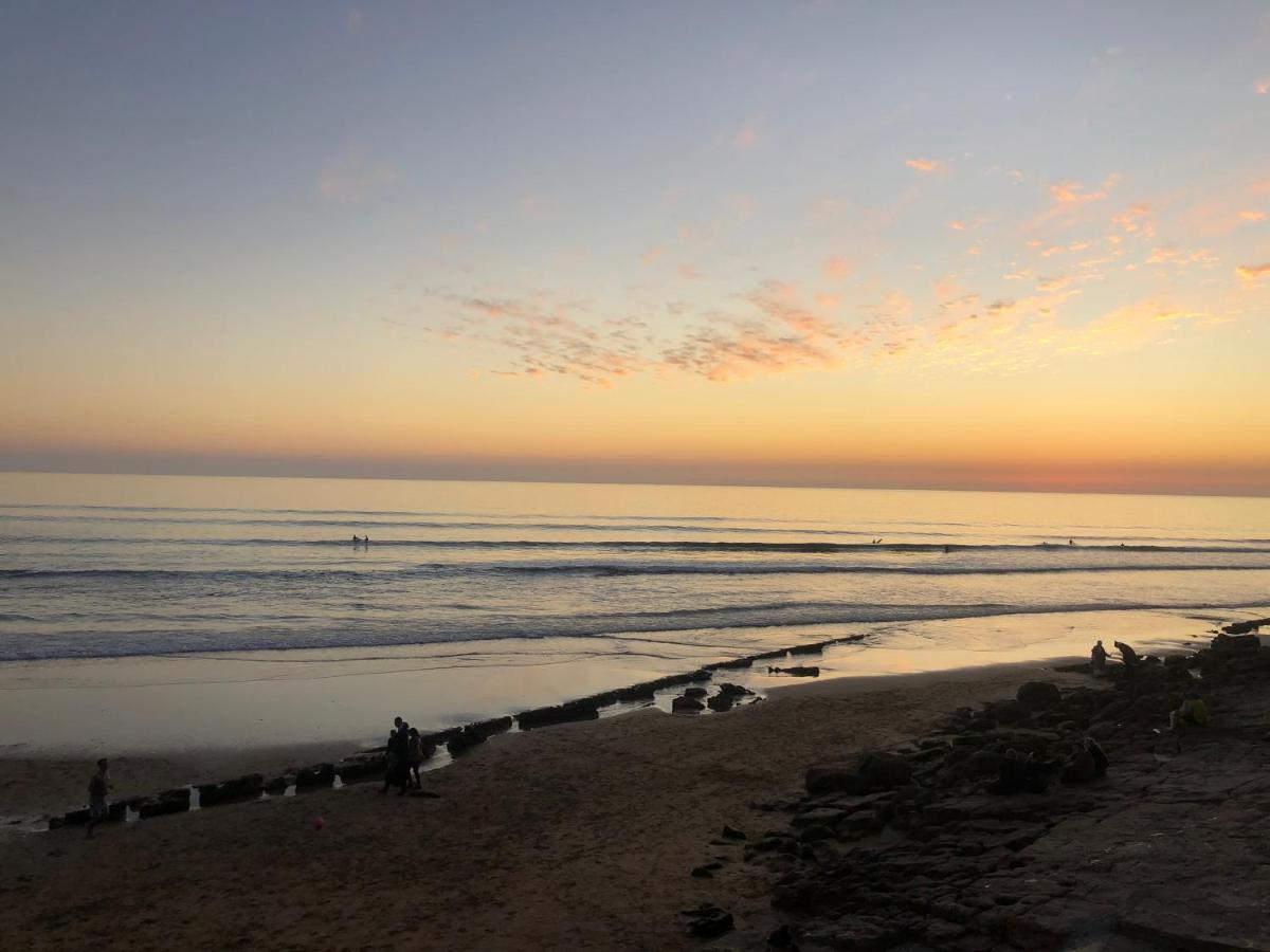 Surf & Skate Hostel Taghazout Buitenkant foto