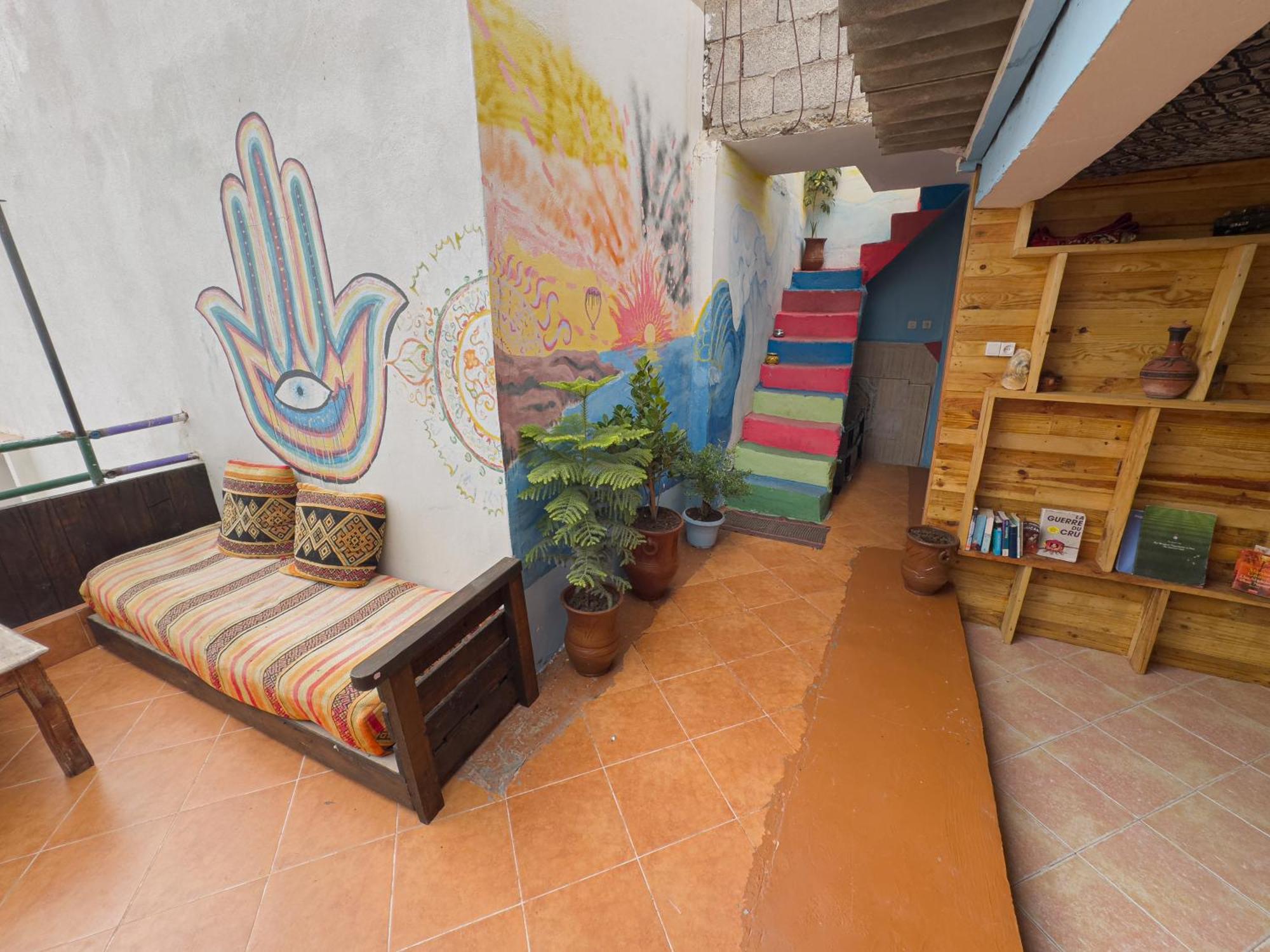 Surf & Skate Hostel Taghazout Buitenkant foto