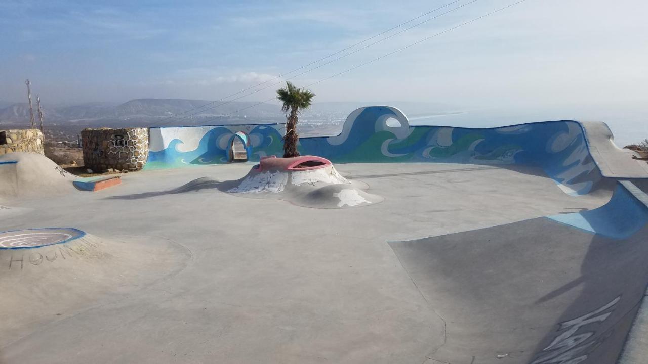 Surf & Skate Hostel Taghazout Buitenkant foto